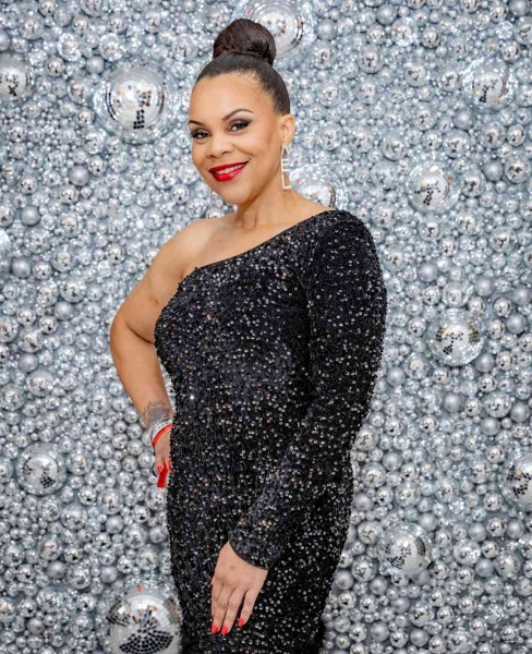 DIAMONDS-PEARLS_A-NYE-AFFAIR-2025-102