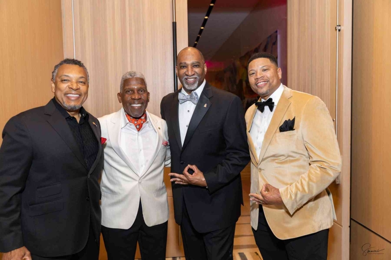 DIAMONDS-PEARLS_A-NYE-AFFAIR-2025-105