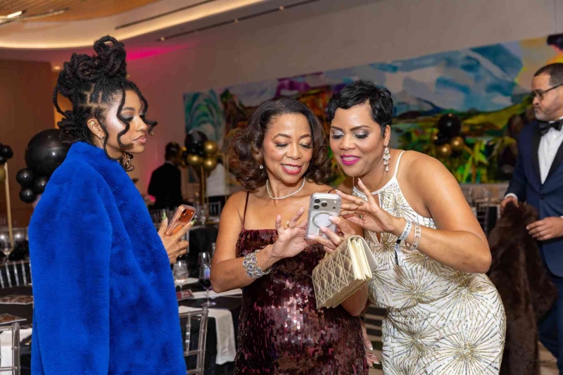 DIAMONDS-PEARLS_A-NYE-AFFAIR-2025-111