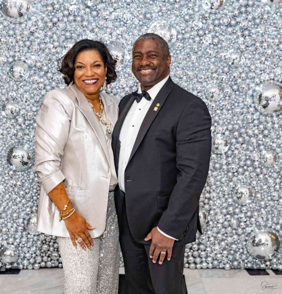 DIAMONDS-PEARLS_A-NYE-AFFAIR-2025-217