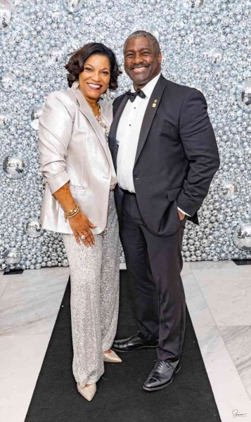 DIAMONDS-PEARLS_A-NYE-AFFAIR-2025-219