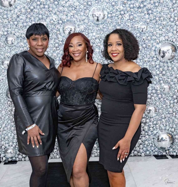 DIAMONDS-PEARLS_A-NYE-AFFAIR-2025-237