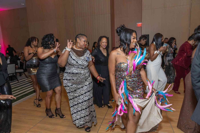 DIAMONDS-PEARLS_A-NYE-AFFAIR-2025-259