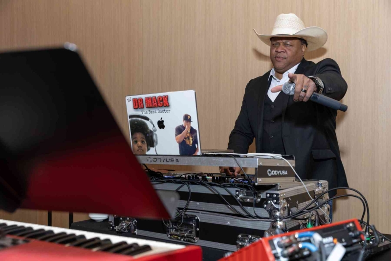 DIAMONDS-PEARLS_A-NYE-AFFAIR-2025-278