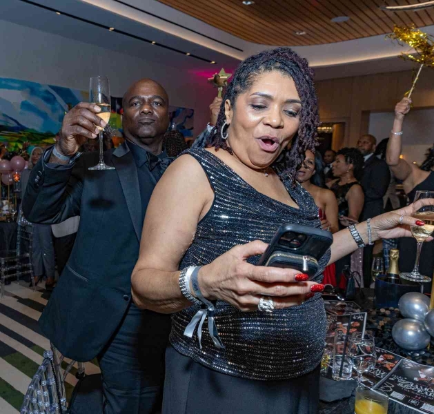 DIAMONDS-PEARLS_A-NYE-AFFAIR-2025-316