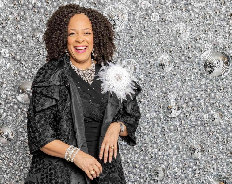 DIAMONDS-PEARLS_A-NYE-AFFAIR-2025-32