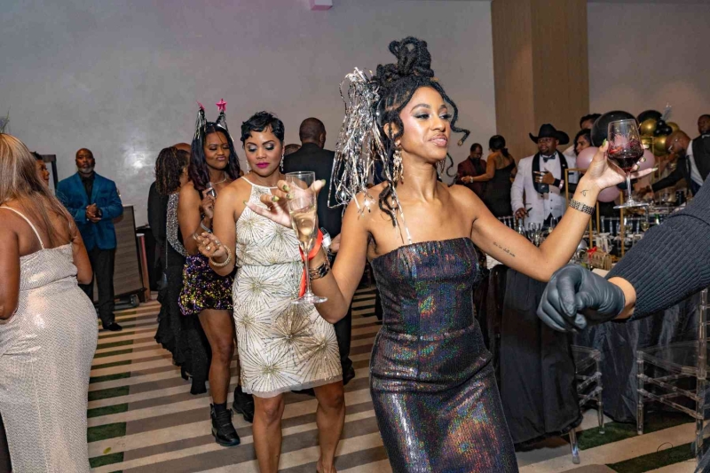 DIAMONDS-PEARLS_A-NYE-AFFAIR-2025-338