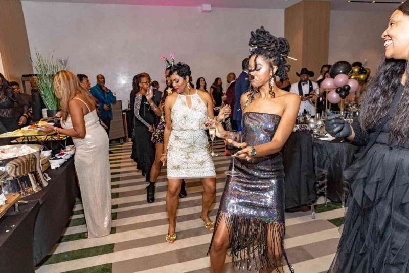 DIAMONDS-PEARLS_A-NYE-AFFAIR-2025-339