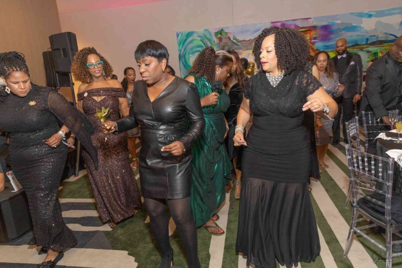 DIAMONDS-PEARLS_A-NYE-AFFAIR-2025-354