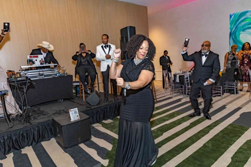 DIAMONDS-PEARLS_A-NYE-AFFAIR-2025-362