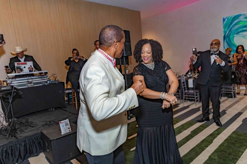 DIAMONDS-PEARLS_A-NYE-AFFAIR-2025-364