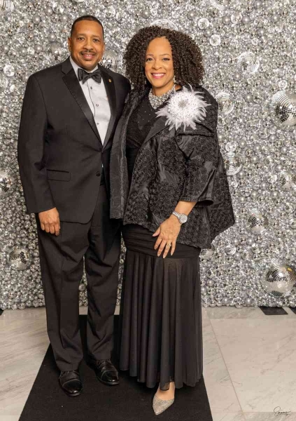 DIAMONDS-PEARLS_A-NYE-AFFAIR-2025-37