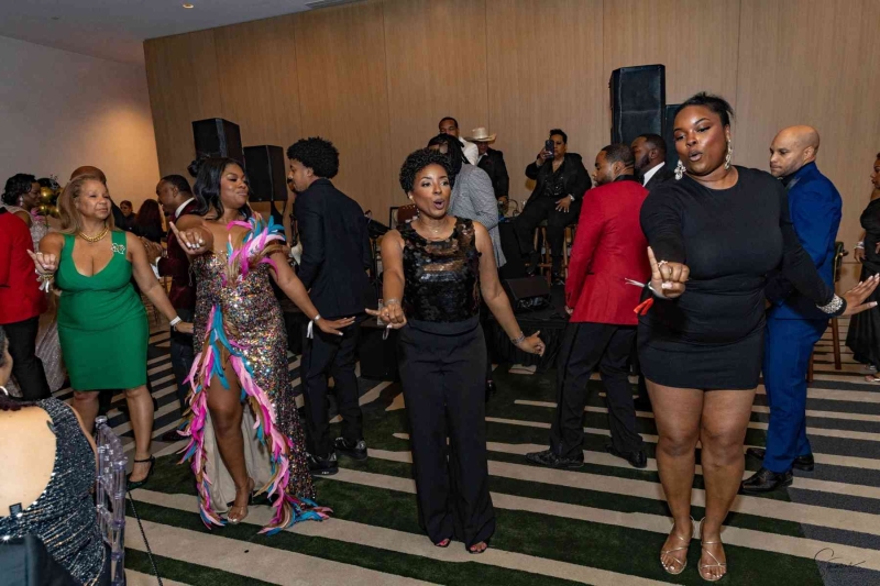 DIAMONDS-PEARLS_A-NYE-AFFAIR-2025-376