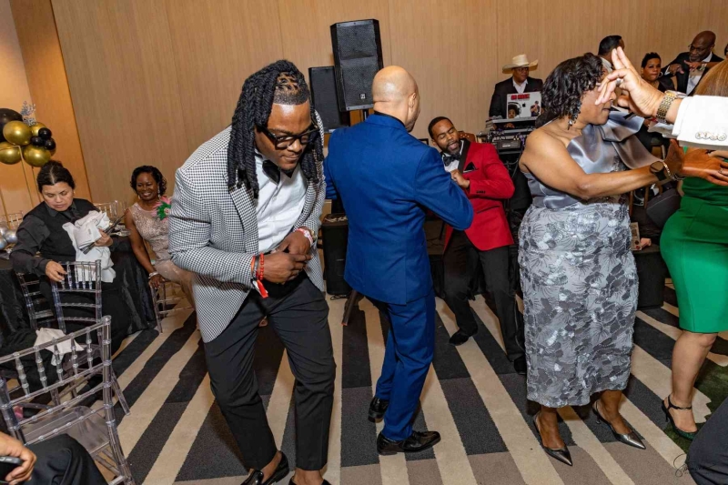 DIAMONDS-PEARLS_A-NYE-AFFAIR-2025-384