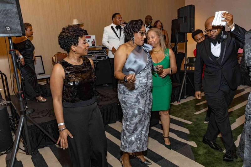 DIAMONDS-PEARLS_A-NYE-AFFAIR-2025-385