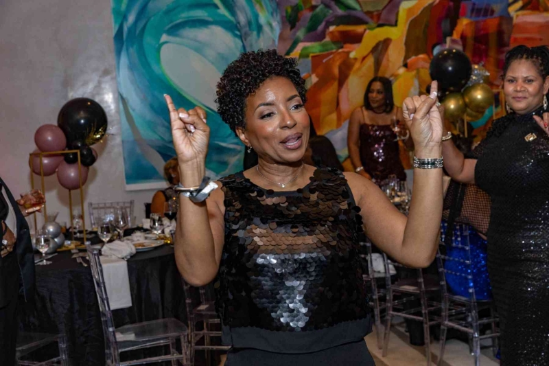 DIAMONDS-PEARLS_A-NYE-AFFAIR-2025-390