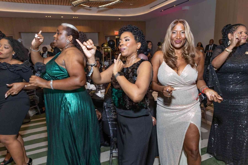 DIAMONDS-PEARLS_A-NYE-AFFAIR-2025-395