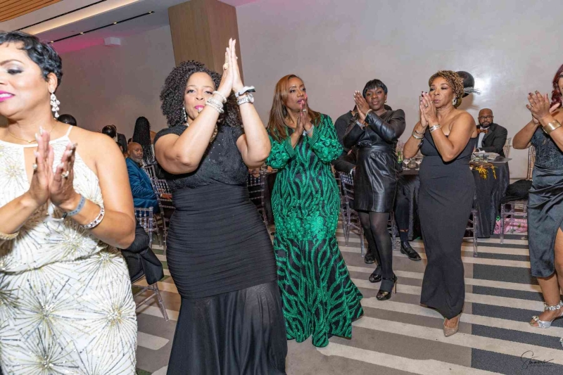 DIAMONDS-PEARLS_A-NYE-AFFAIR-2025-400