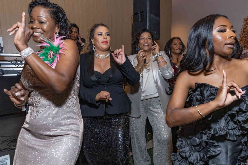 DIAMONDS-PEARLS_A-NYE-AFFAIR-2025-404