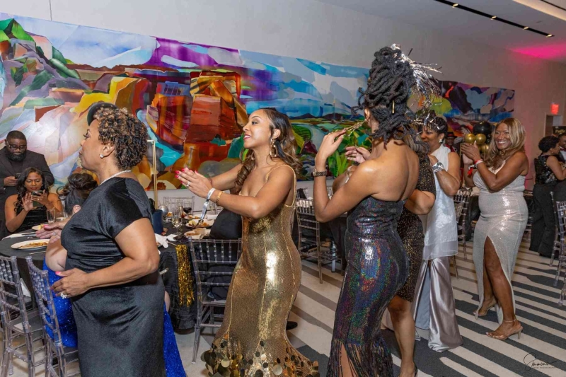 DIAMONDS-PEARLS_A-NYE-AFFAIR-2025-405