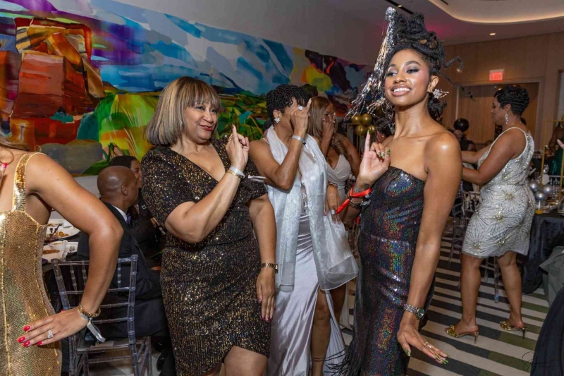 DIAMONDS-PEARLS_A-NYE-AFFAIR-2025-408