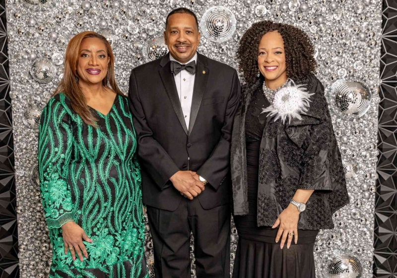 DIAMONDS-PEARLS_A-NYE-AFFAIR-2025-41