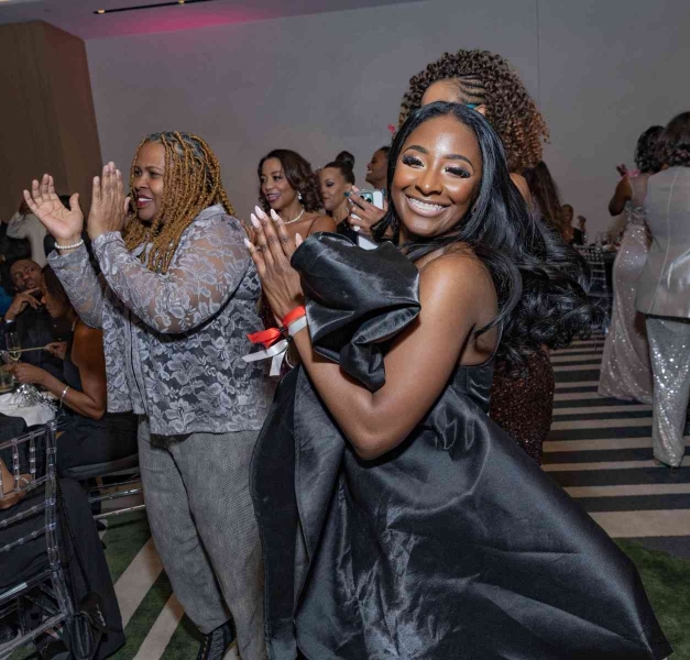 DIAMONDS-PEARLS_A-NYE-AFFAIR-2025-410