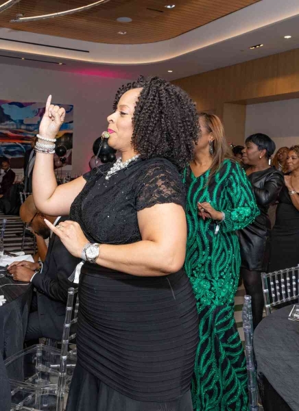 DIAMONDS-PEARLS_A-NYE-AFFAIR-2025-413