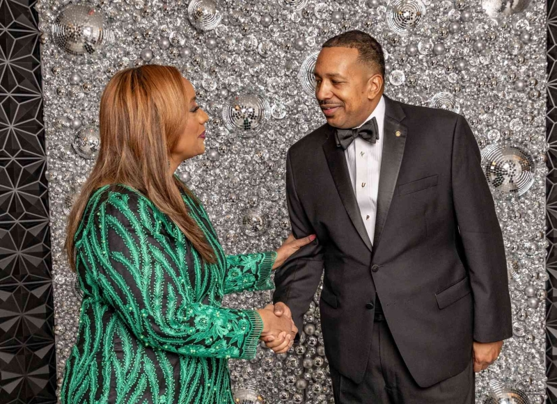 DIAMONDS-PEARLS_A-NYE-AFFAIR-2025-42