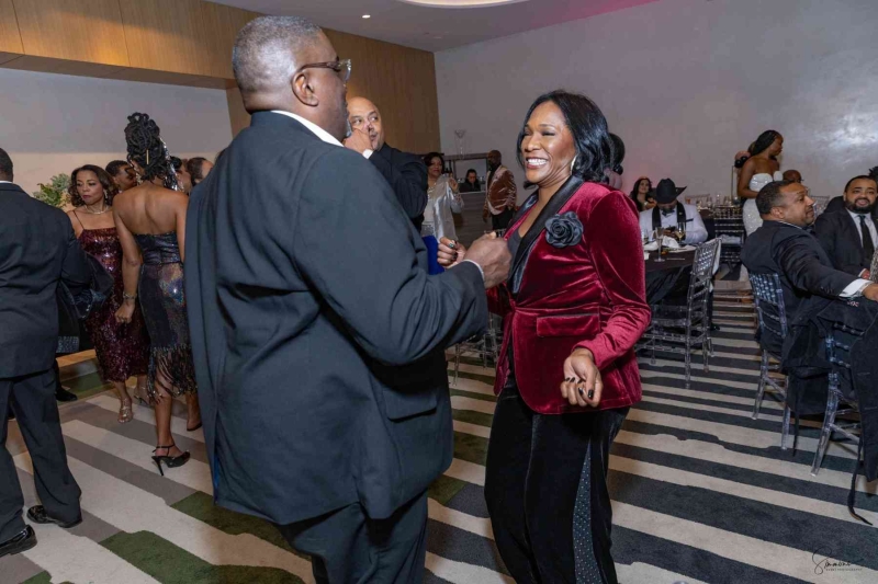 DIAMONDS-PEARLS_A-NYE-AFFAIR-2025-428