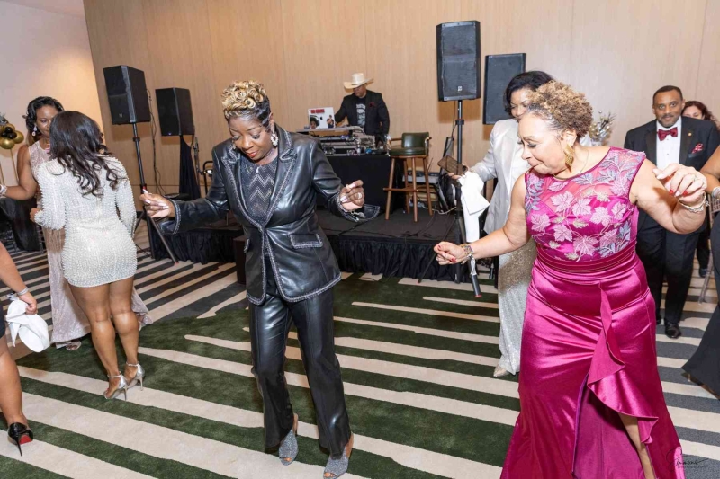 DIAMONDS-PEARLS_A-NYE-AFFAIR-2025-430