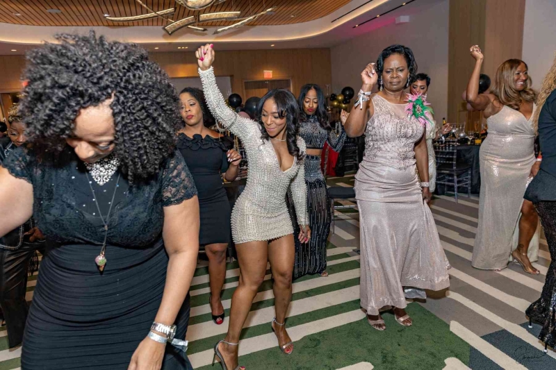 DIAMONDS-PEARLS_A-NYE-AFFAIR-2025-432