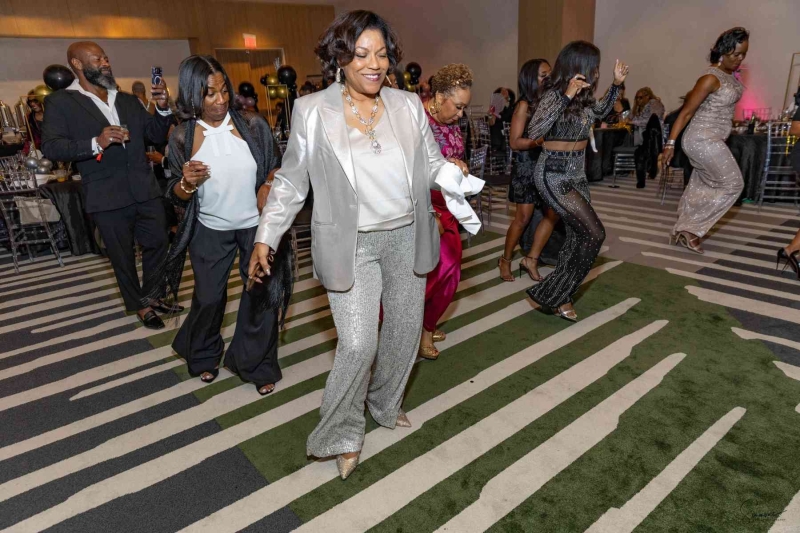 DIAMONDS-PEARLS_A-NYE-AFFAIR-2025-436