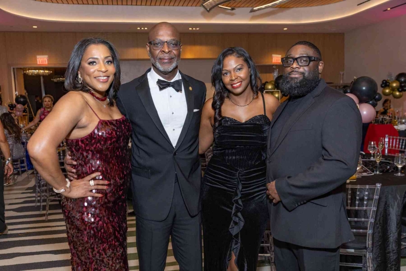 DIAMONDS-PEARLS_A-NYE-AFFAIR-2025-447