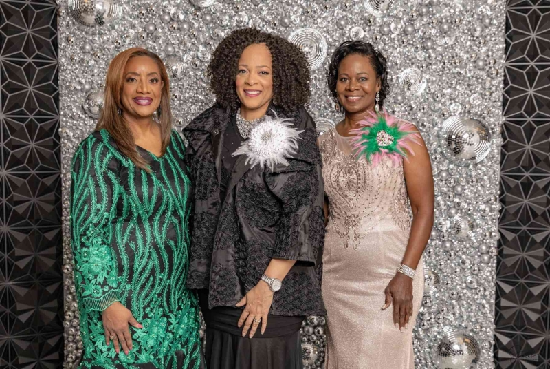 DIAMONDS-PEARLS_A-NYE-AFFAIR-2025-46