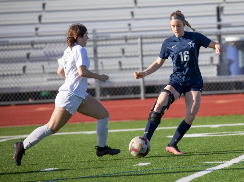 LSHS-GIRLS-VARSITY-SOCCER-SENIOR-NIGHT-33