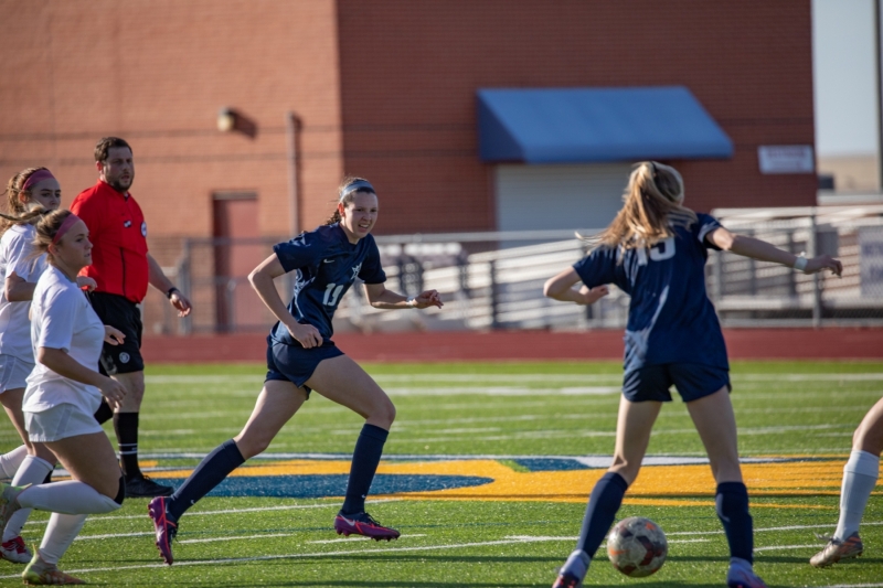 LSHS-GIRLS-VARSITY-SOCCER-SENIOR-NIGHT-36