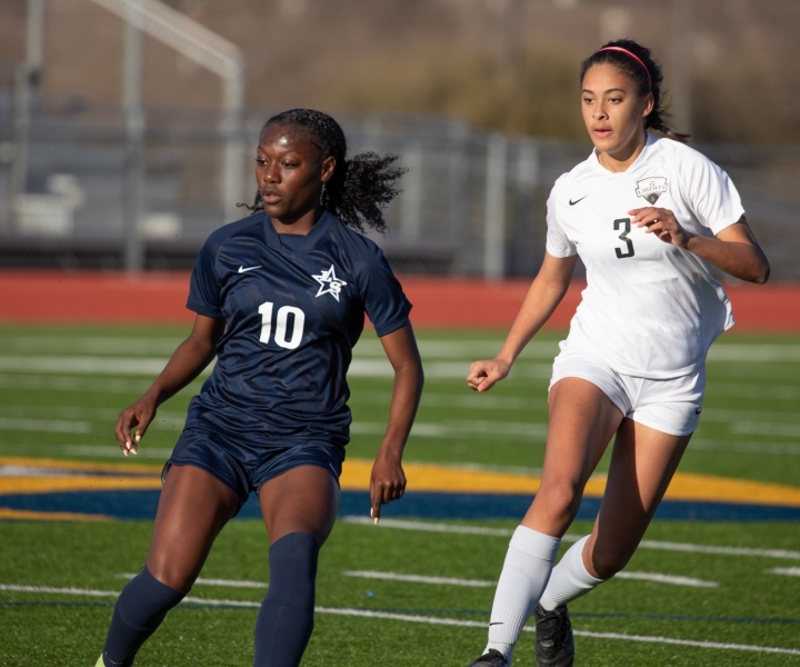 LSHS-GIRLS-VARSITY-SOCCER-SENIOR-NIGHT-48