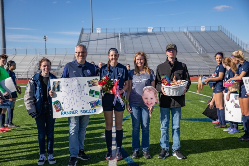 LSHS-GIRLS-VARSITY-SOCCER-SENIOR-NIGHT-7